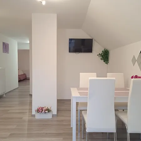 Petra Vendeghaz Fonyód